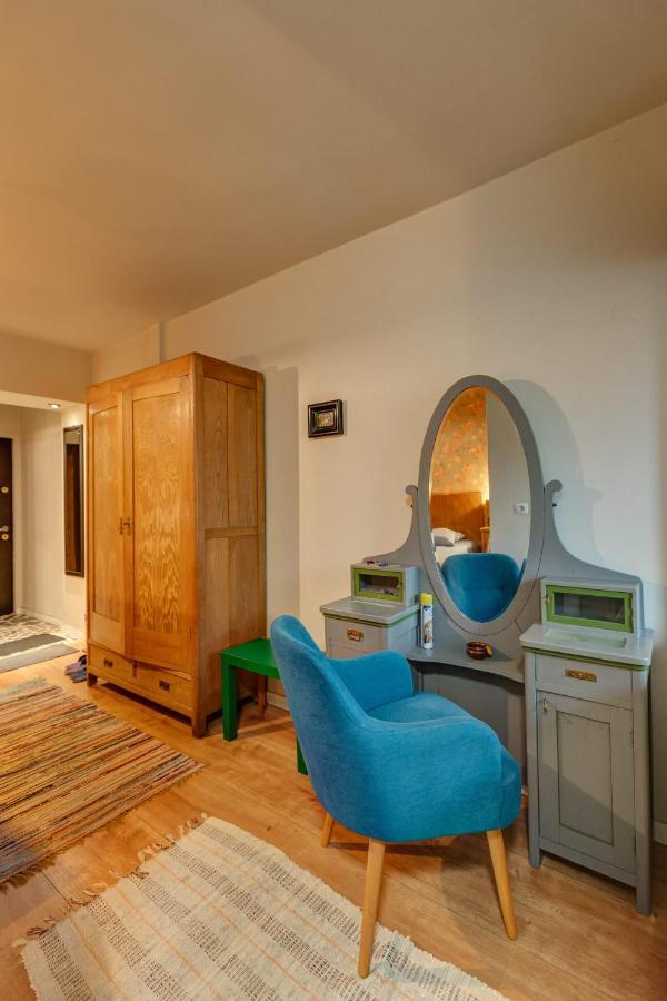 Cool Opera Apartment